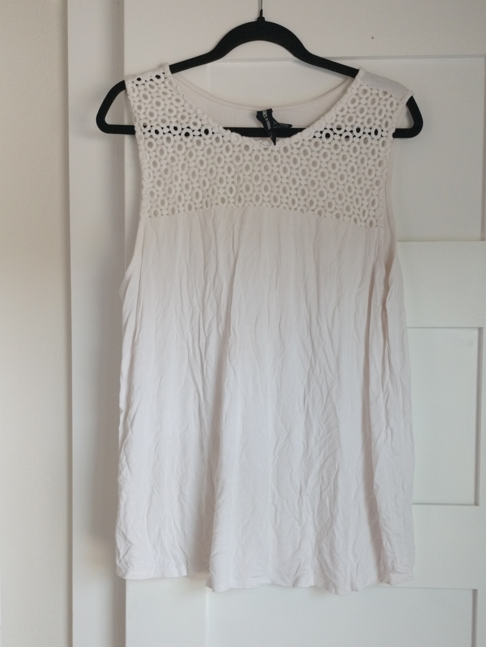 Agnes & Dora White Crochet Yoke Sleeveless Top